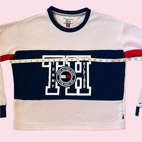 Vintage Y2K Pink Tommy Hilfiger Sweatshirt - Picture 4 of 9